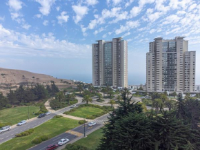 Burgundy View 1BR W/View, Balcony & Parking.